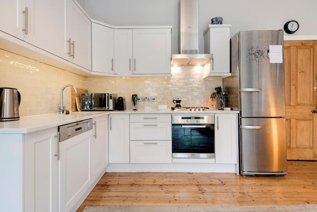 Contemporary Clapham Living Appartement Londen Buitenkant foto