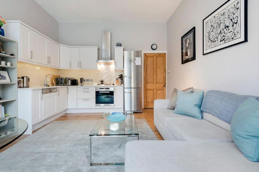 Contemporary Clapham Living Appartement Londen Buitenkant foto