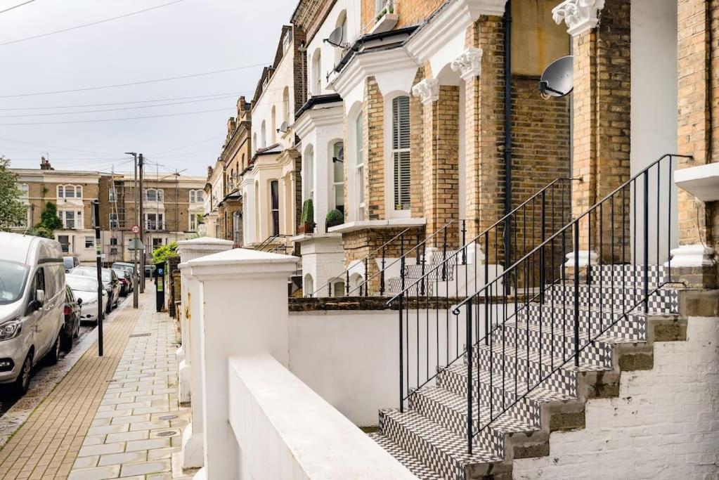 Contemporary Clapham Living Appartement Londen Buitenkant foto