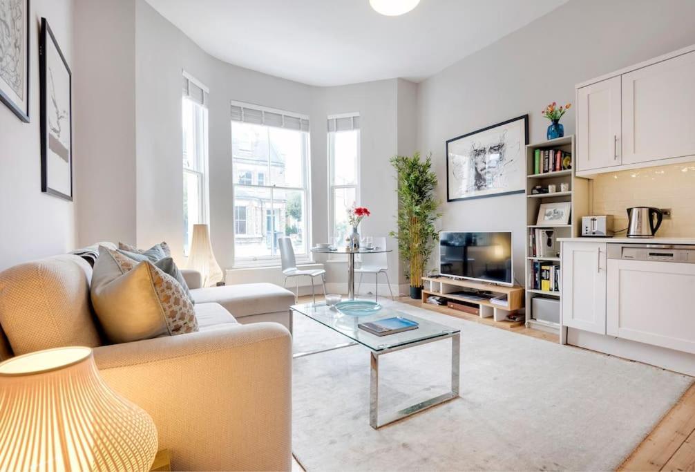 Contemporary Clapham Living Appartement Londen Buitenkant foto