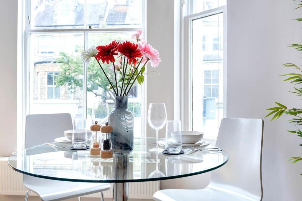 Contemporary Clapham Living Appartement Londen Buitenkant foto